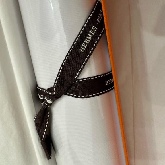 COPY - RARE HERMES SCENTED DRAWER. HERMES VETIVER PERFUMED LINING PAPER’S✴️✴️✴️ - Picture 3 of 6